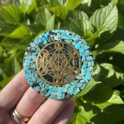 A Turquoise Metatr..