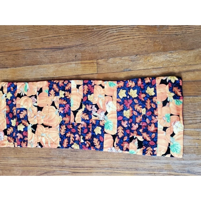 Pumpkin & Leaves Tablerunner