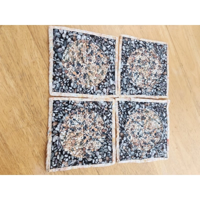 4 small pebble mug rugs