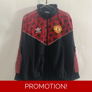 Manchester United retro windbreaker