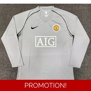 Manchester United retro goalkeeper