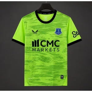 Everton goalkeeper adults