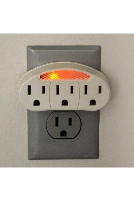 3-Outlet Grounded Tap Adapter w/Built-in Night Light
