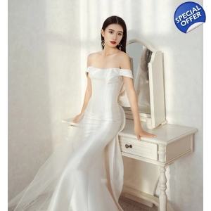 Spring / Summer Elegant Satin Bow Sheath wedding dress