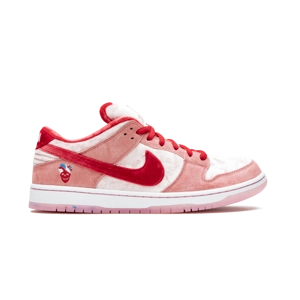 Nike SB Dunk low 'strangeLove Skateboards'
