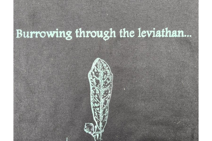 Oak T-Shirt Burrowing on Back