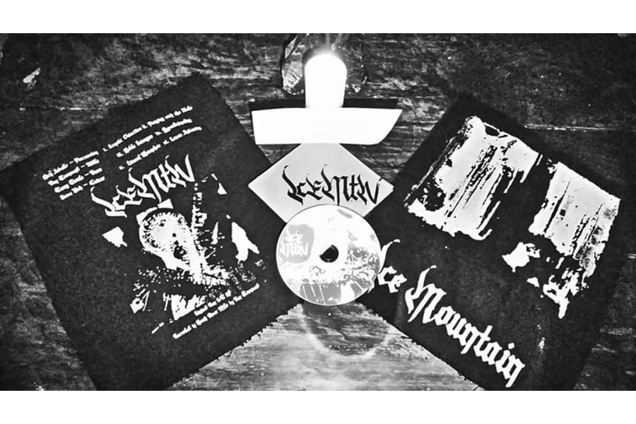 Ice Mountain - Upper/Lower CD and Cloth Poster (Questionable)