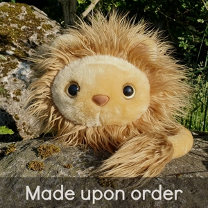 Large tawny lion - Leopold