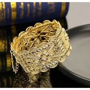 Highly Detailed Beautiful Gold Bracelet Special Christmas Gift
