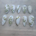 Nail Set - Milky White 3D Sculpted Flowers