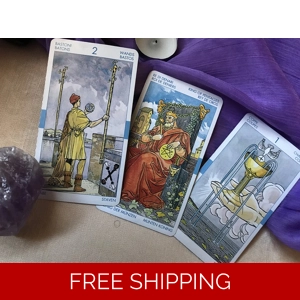 3 card past, present, future tarot reading.