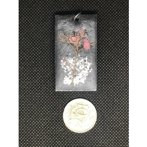 Resin pendants with grey background and flowers and glitter