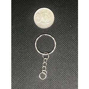 Keychain keyring with chain