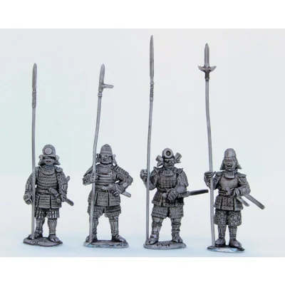 Samurai Standing Ready - Separate Heads