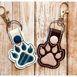Cat paw keychain