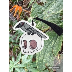 Raven & skull ornament