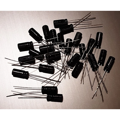 Capacitors 1uf 50v Pack of 25 title=