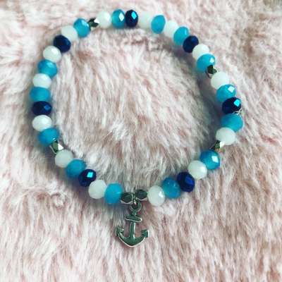 Anchor bracelet