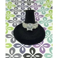 Crystal ring with accents - size 9