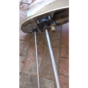 evinrude Johnson outboard gearbox lower leg propeller 88HP..