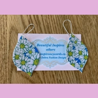 White Daisy Flower Design Light W..