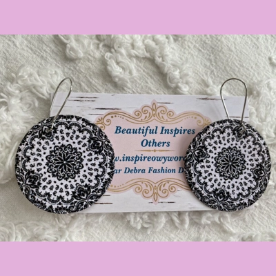 Round circle black and white design light Weight faux leather dangle earrings