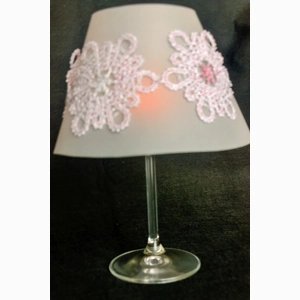 Lučka z klekljano idrijsko čipko na svečke 1