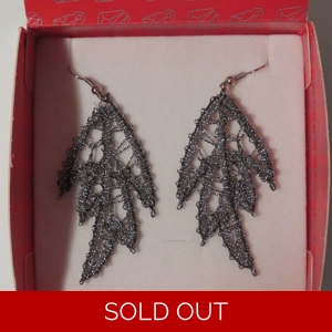 Uhani 18 - sivi metalizirani