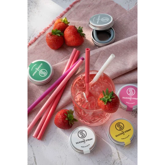 REUSABLE SILICONE STRAW WITH TRAVEL TIN