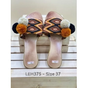 Sandals with Pompoms