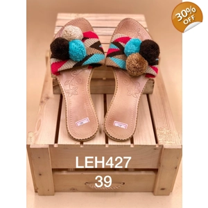 Sandals with Pompoms
