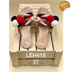 Sandals with Pompoms