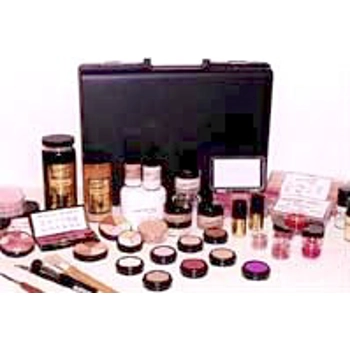 Deluxe Cosmetics Kit