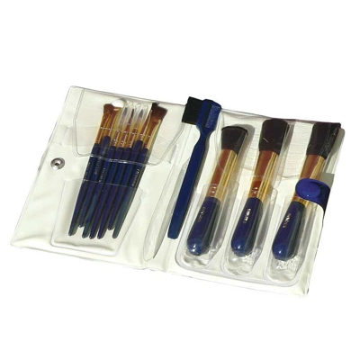 Make-Up Brush Kit Assorted title=