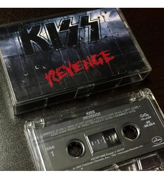 KISS REVENGE