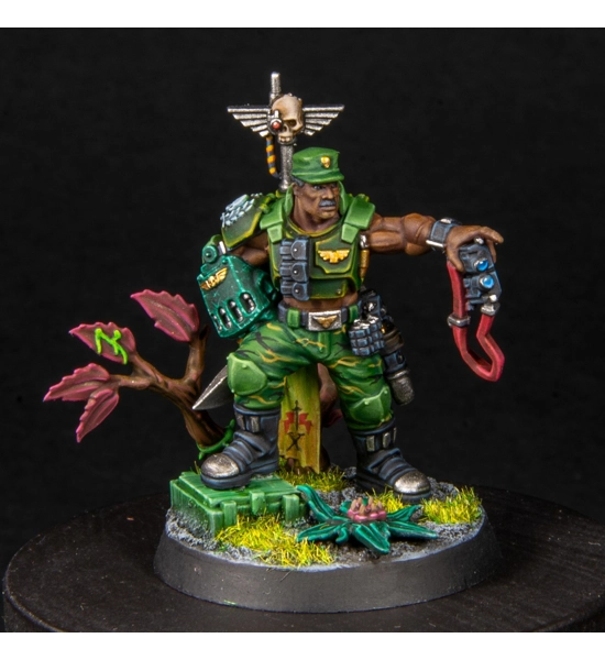 WARHAMMER CUSTOM FIGURINE CATACHAN COLONEL