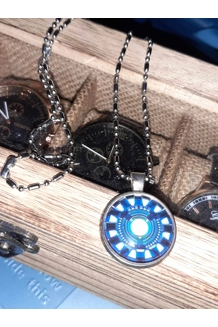 NECKLACE AVENGERS IRON MAN HEART ARC REACTOR BLUE