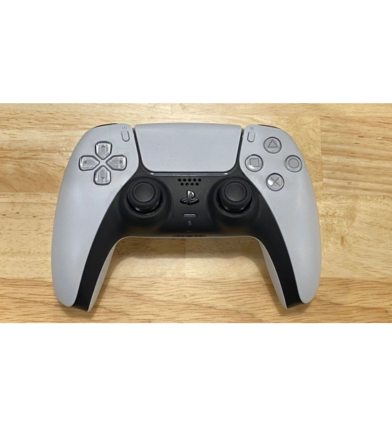 PS5 CONTROLLER WHITE