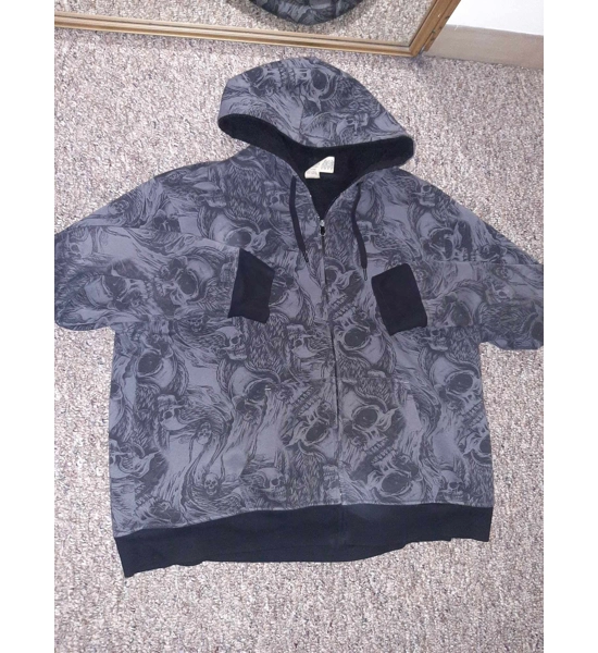 SWEATSHIRT XXL SKULLS