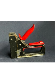 STAPLE GUN CRAFTSMAN 6844
