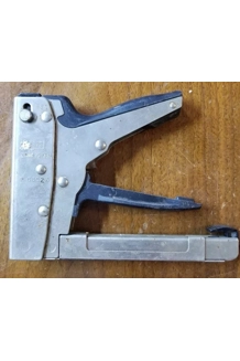 STAPLE GUN SEARS