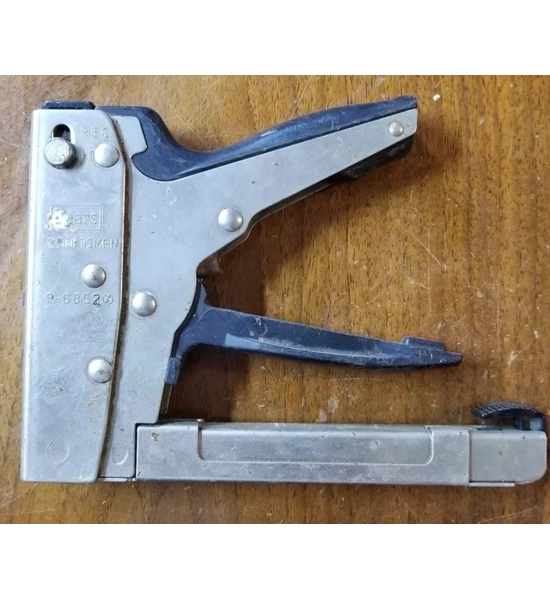 STAPLE GUN SEARS