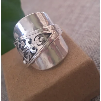 Thistle spoon ring