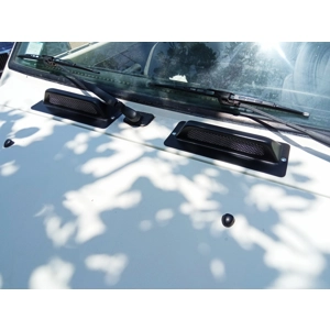 Daihatsu Feroza/Rocky/Sportrak Scoop Vent covers