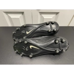 8 Mens Soccer Cleat, Black & Pink