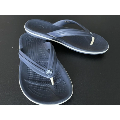 4 Mens/6 Womens Sandals, Navy Blue