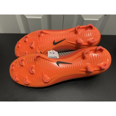 7.5 Mens Soccer Cleats, Grey & Orange