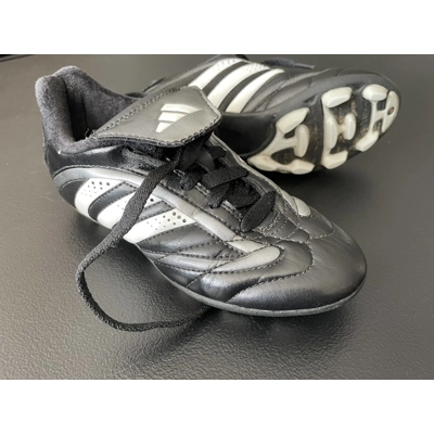 13.5 Kids Soccer Cleats, Black
