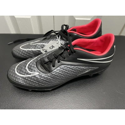 8 Mens Soccer Cleat, Black & Pink