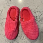 L (10-11) Ladies Slippers